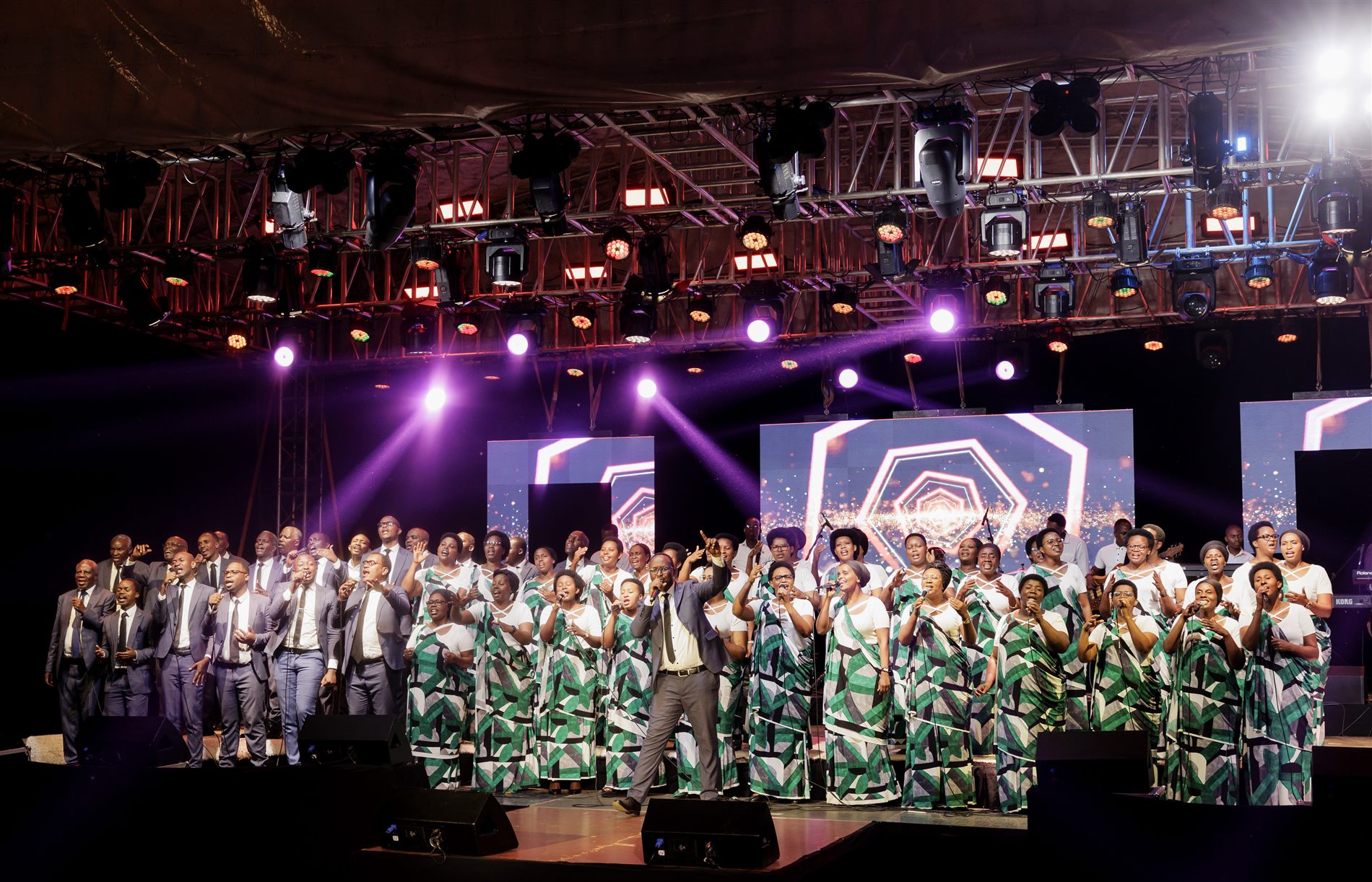 Hoziana Choir performing together